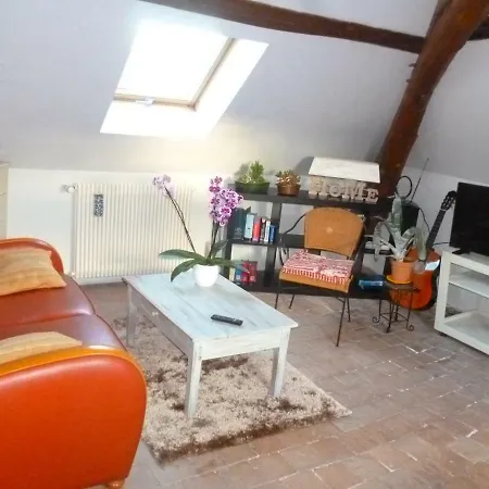A 1h De Paris, Studio Clair Dans Maison De Ville Saint-Pierre-Les-Nemours