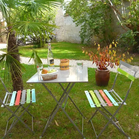 Apartmán A 1h De Paris, Studio Clair Dans Maison De Ville *